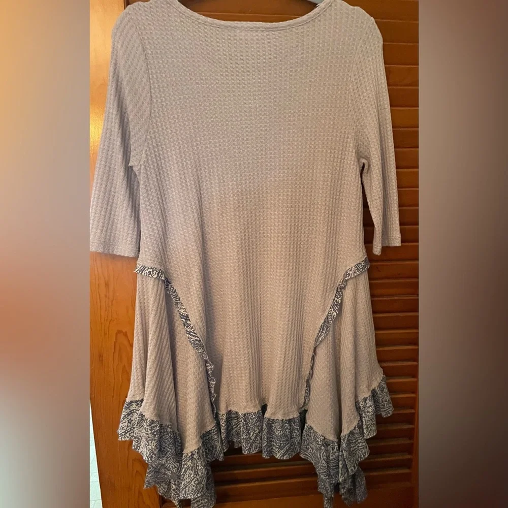 Easel Gray Blue Ribbed Ruffled Tunic - Picture 2 of 4